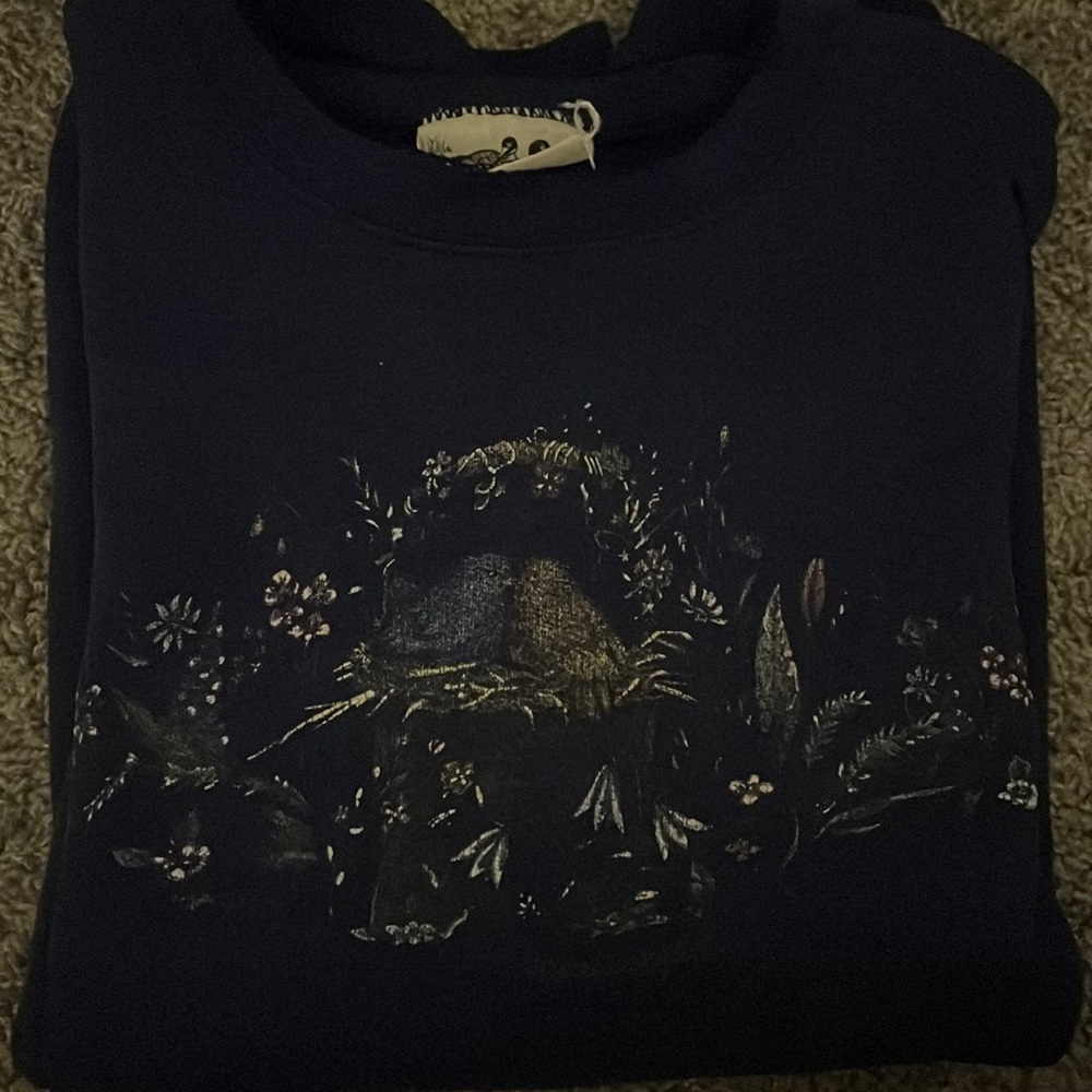 Lovebird crew neck